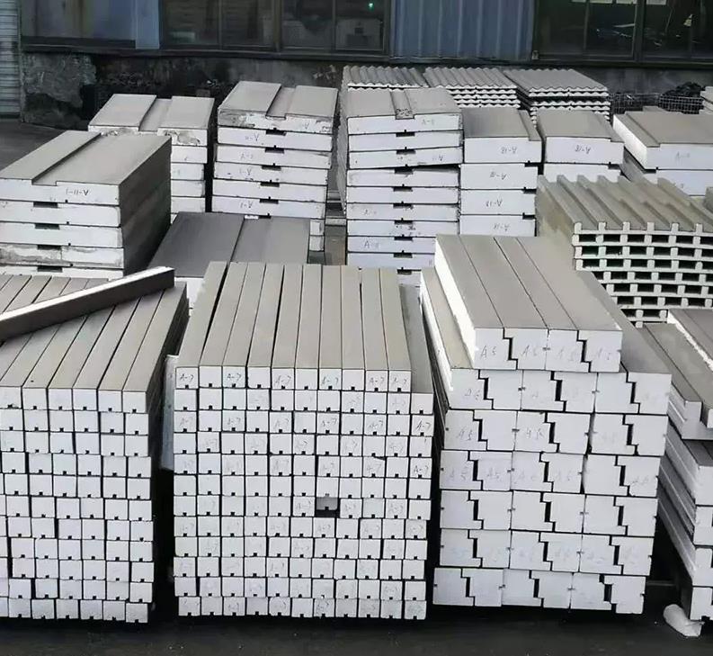 EPS外墻線條質(zhì)量的關(guān)鍵在于擁有一支高素質(zhì)的研發(fā)、生產(chǎn)和施工團隊